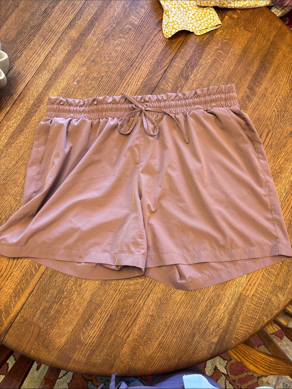 Mondetta Dark Brown High-Waist Pull-On Shorts